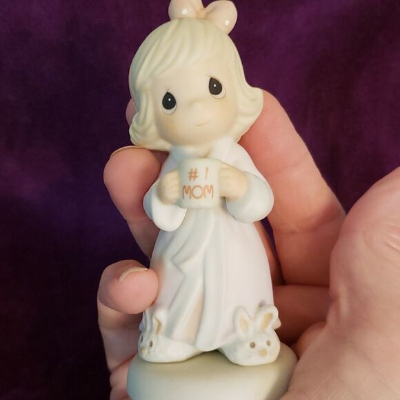 Vintage Precious Moments  #1 Mom "Thank You For the Times We Share" Figurine - Picture 6 of 7